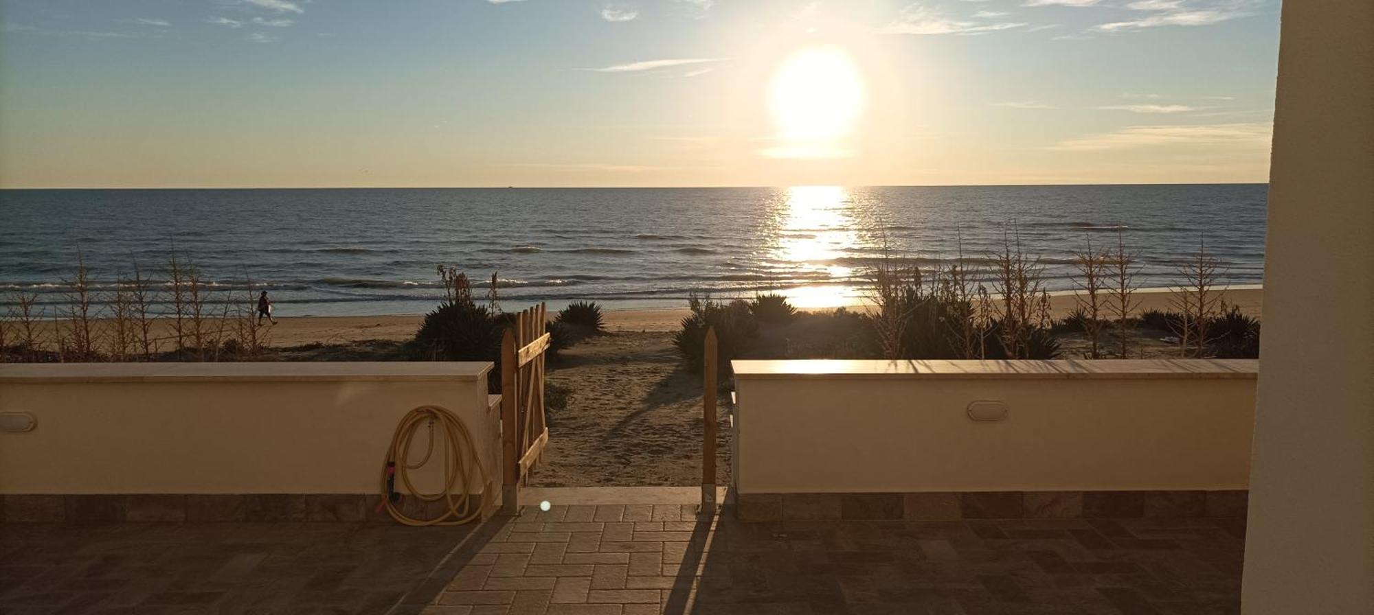 The Suite On The Beach Torvaianica Kültér fotó