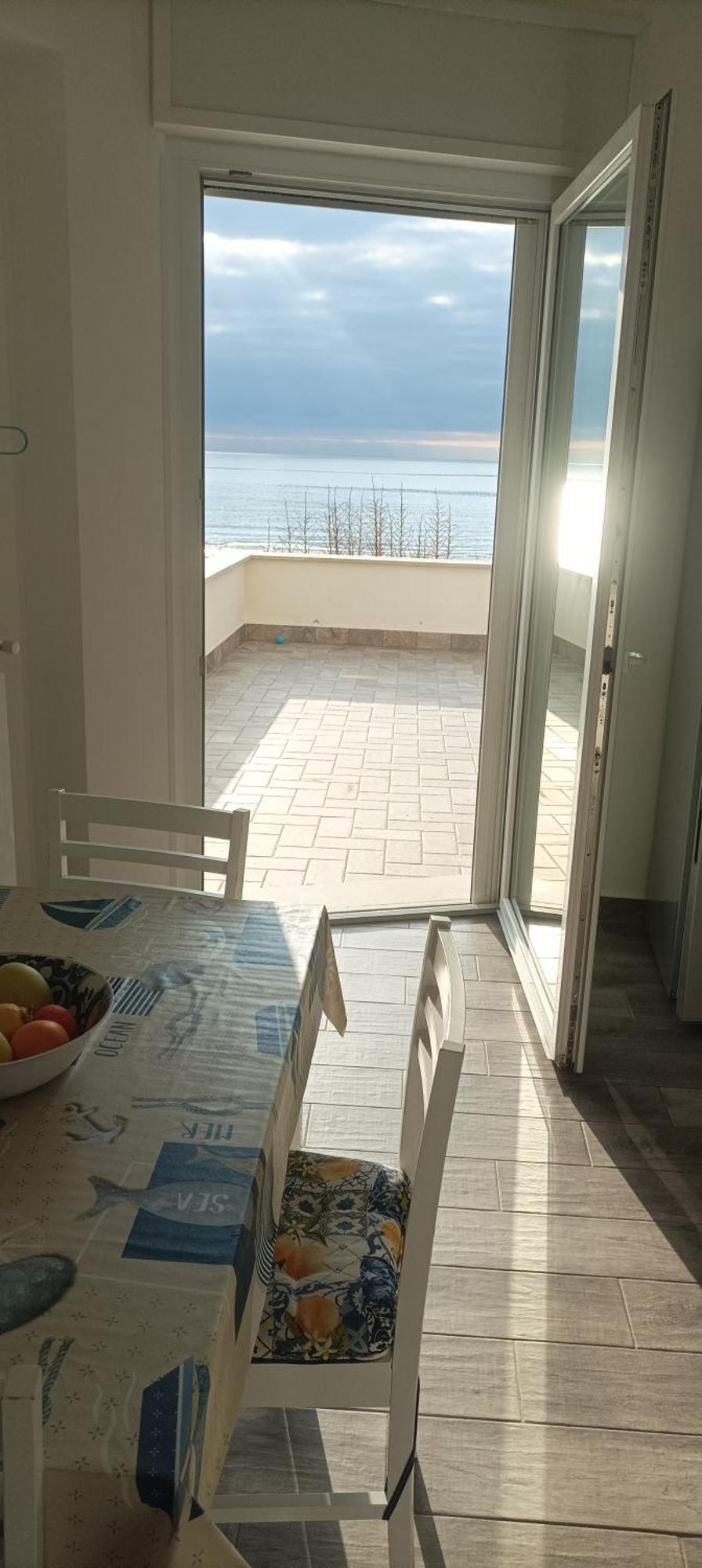 The Suite On The Beach Torvaianica Kültér fotó