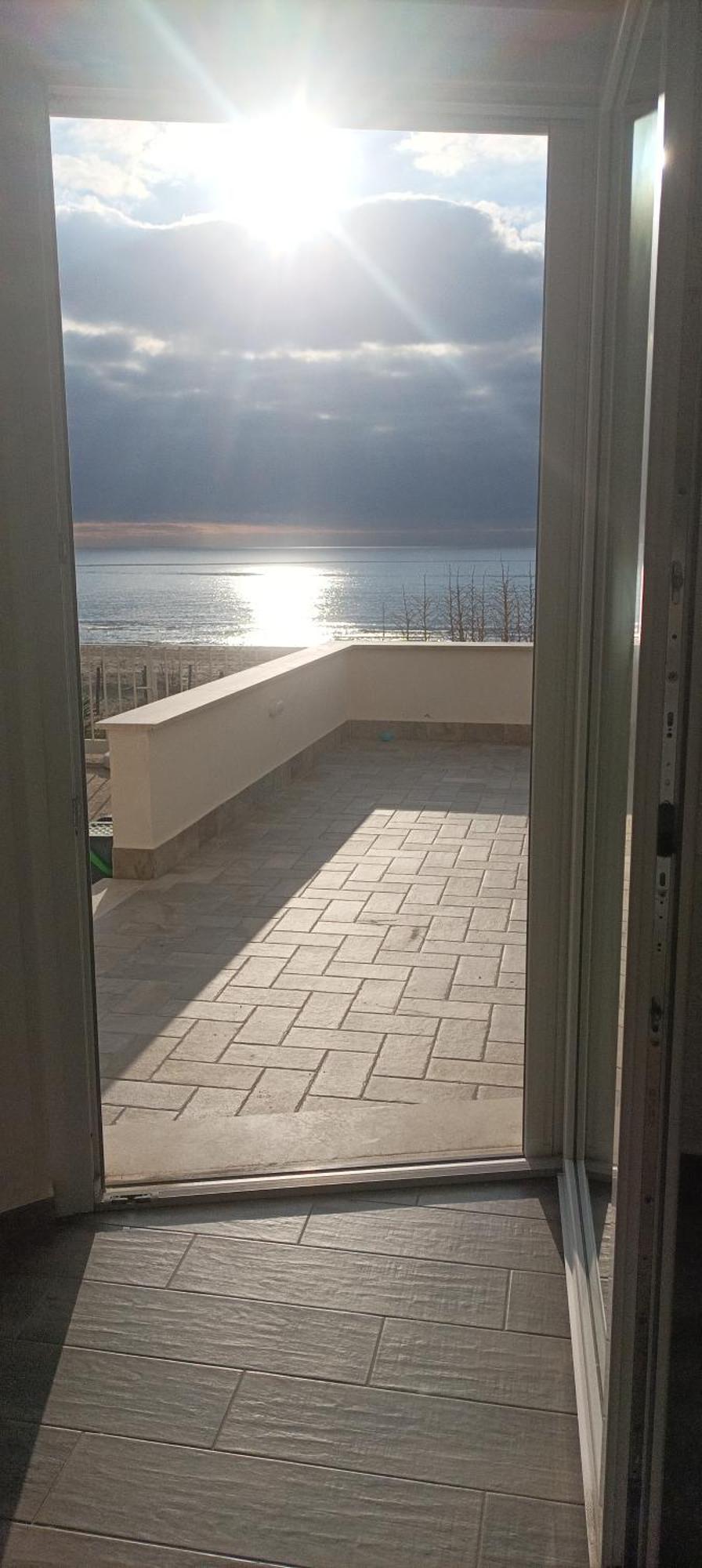 The Suite On The Beach Torvaianica Kültér fotó